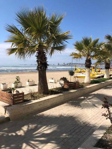 Modern Summer Apartment