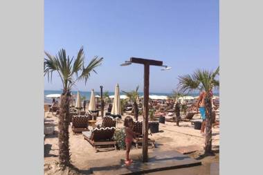 Modern Sea View Apartment For a Perfect Holiday