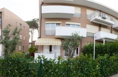 Deni Lalzi Bay Rooms