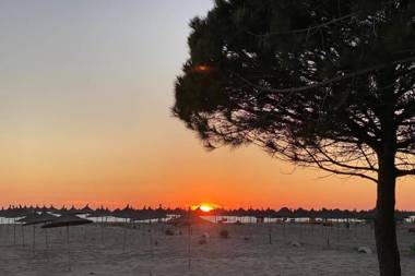 DEJA BLUE Beach House Bay of Lalzi Durres Gjiri Lalzit