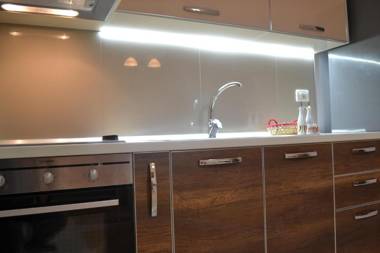 Kela's Flowers Family House