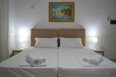 Kela's SEAVIEW Studio Apartment