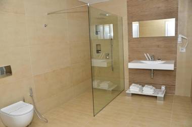 Mini Hotel & Maxi Room