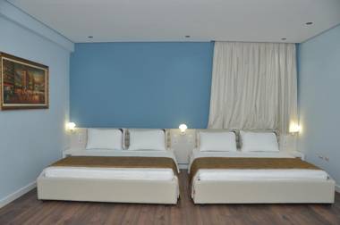 Mini Hotel & Maxi Room