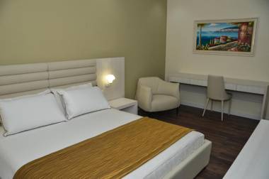 Mini Hotel & Maxi Room