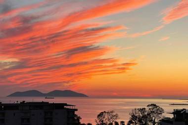 Large apartment near the seaside Boulevard Lungomare