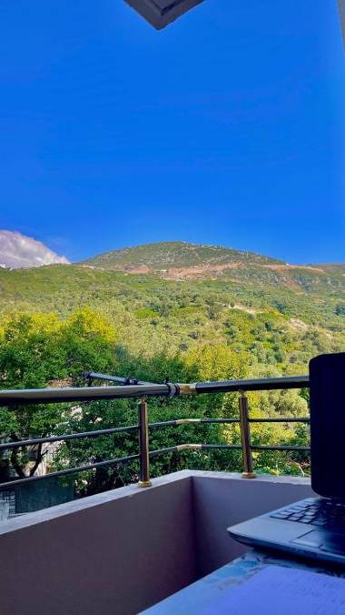 Large apartment near the seaside Boulevard Lungomare