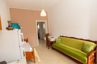 Villa B&E 2