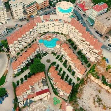 Sunny Bay Apartments