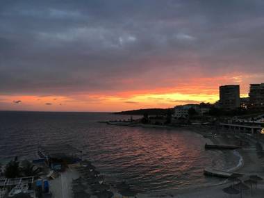 Santa Paola Apartments