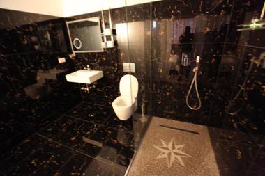 Oceanic Overview Suites