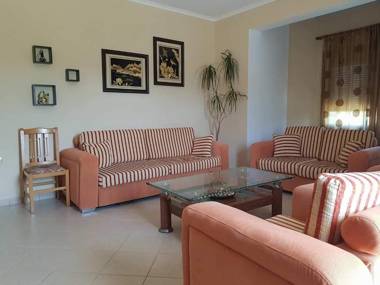 Eglent's tourist house