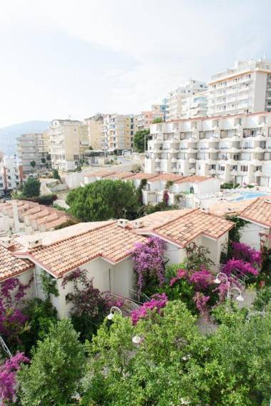Sunset Apartment Saranda Bay