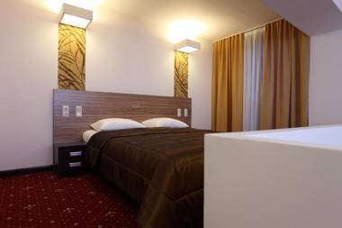 Cascade Hotel