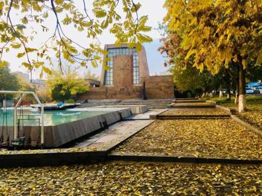 Karson Guest House and Tours