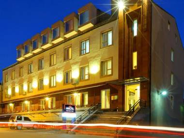 Minotel Barsam Suites