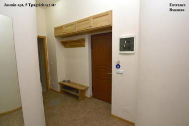 Jasmin apt with balcony at Republic Square & Ruben tours