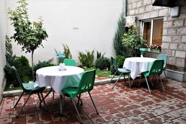 Albert House Hotel and Tours