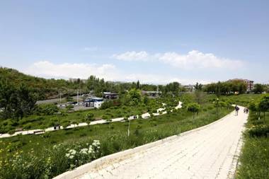 Avan Plaza Hotel