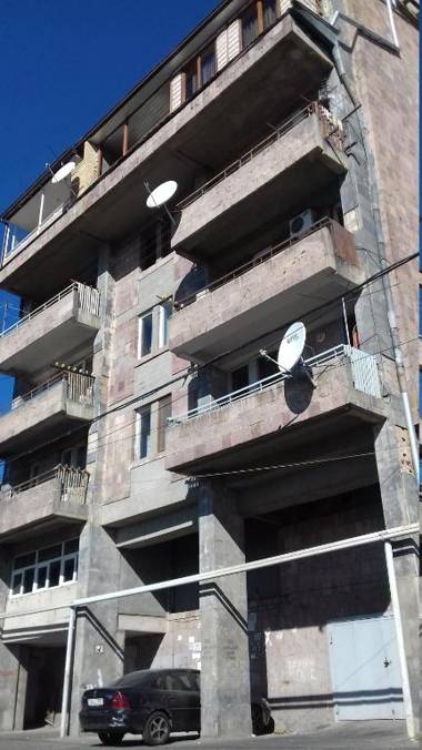 Apartments on Sarmen