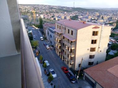 Flat with balcony on Cascade