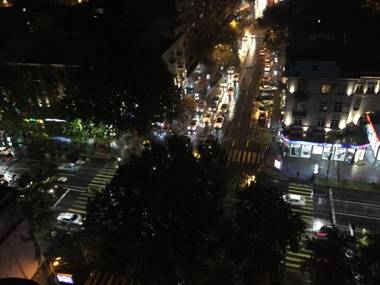 Cozy apartment near Republic Square