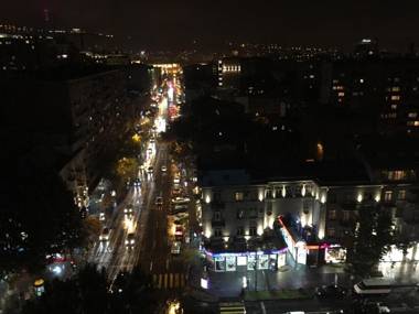 Cozy apartment near Republic Square