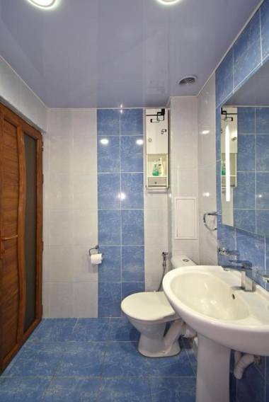 Near Metro Friendship