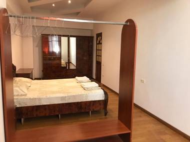 Central Apartments Abovyan 15