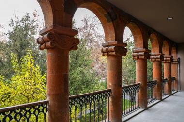 AnnaBella Boutique Hotel