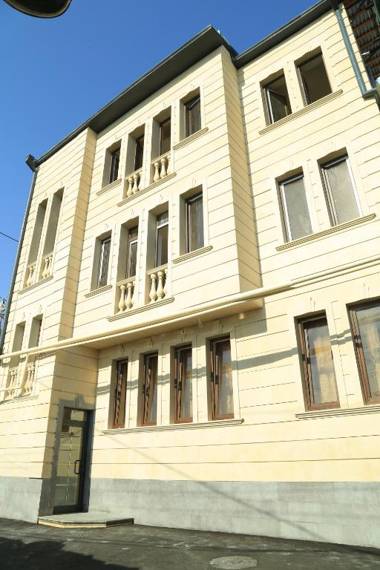 Luxury 5 bedroom Property in the centre