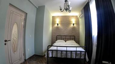 Retro Hostel & Tours