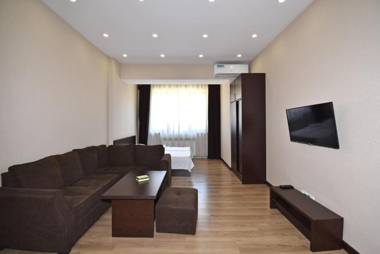 Residence North Avenue Teryan 8. 14 2