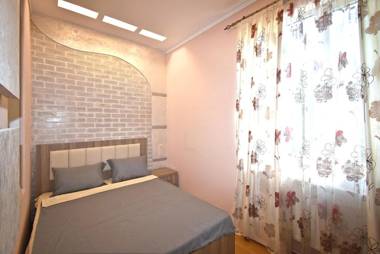 Apart House in Erevan Mashtots Avenue