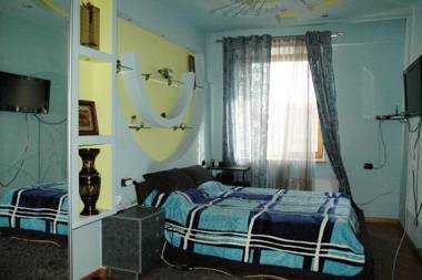 Luxury Apartment In The City Heart On North Avenue