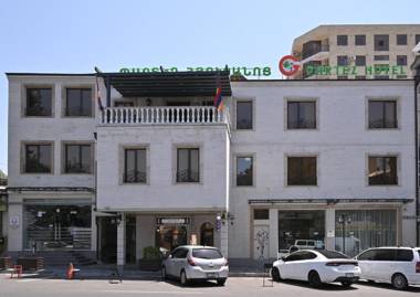 PARTEZ HOTEL