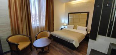 PARTEZ HOTEL