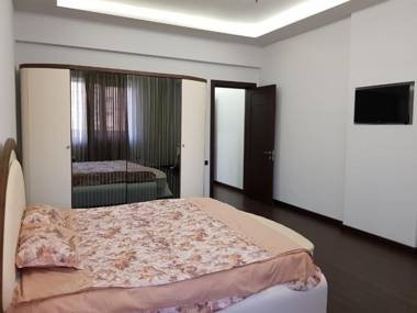 Northern Avenue - Teryan crossroads 3bedroom Modern and comfortable apartment TT666