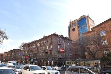 Amiryan street 1 bedroom Modern apartment With Balcony AM777