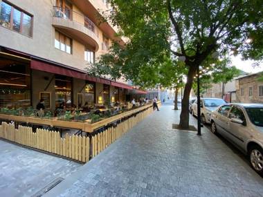 Modern apartment for rent in Buzand Street BU944