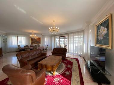 Northern Avenue 3 bedrooms Luxury Special Penthouse HH888