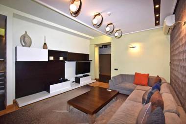 Teryan street 3 bedrooms Luxury Duplex apartment TT444