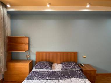 Northern Avenue 2 bedrooms Luxury apartment HH624