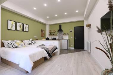 Green Rose Studio - Self Checkin - Garden - BBQ