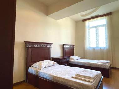 Emily's Apartments: No 21 Small Center