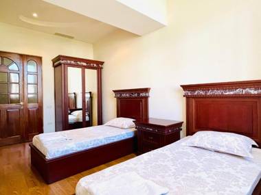 Emily's Apartments: No 21 Small Center