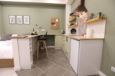 Bells of Ireland - Self Checkin - Balcony - BBQ