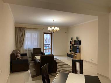 Northern Avenue 2 bedrooms Luxury New Renovated apartment HH666