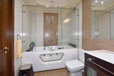 Northern Avenue 2 bedrooms Unique Comfortable apartment HH597