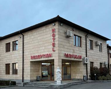 La Defense Hotel Yerevan